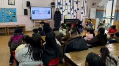 社区食堂还贴心为来不及接送的家长解决了孩子