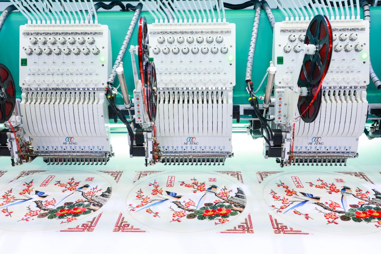 把非遗雅韵、乡土烟火、时代朝气揉进每一个节目里