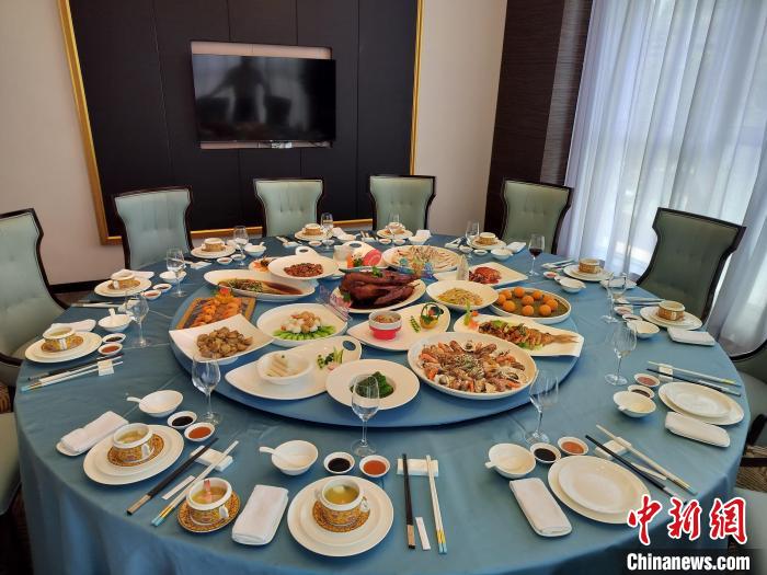 Z世代掀起海鲜热潮 亚韵宴引爆象山旅游经济