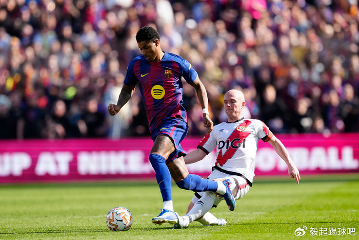 巴萨核心后卫拒离队 俱乐部或被迫出售引援