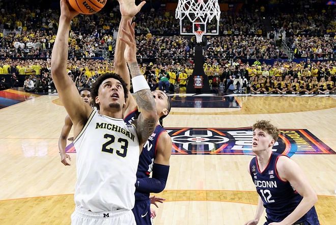 密歇根大学时隔37年首夺NCAA冠军 康涅狄格大学