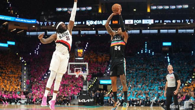 文班亚马脑震荡退赛马刺主场崩盘 系列赛战平开