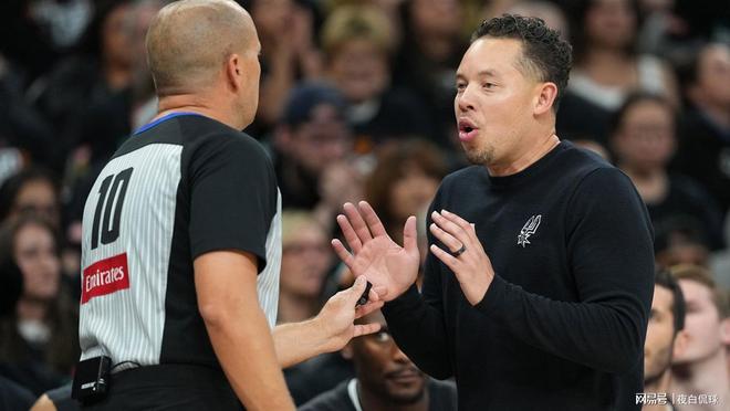 文班亚马脑震荡退赛马刺主场崩盘 系列赛战平开